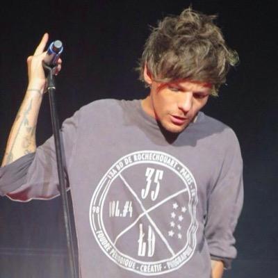 rt the tweet below and send me proof for a for a dm to liam