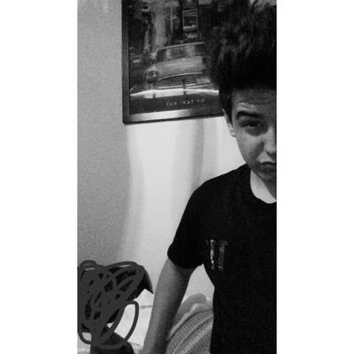 Miczeh's profile picture. Underated Editor™