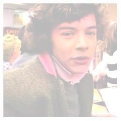 sherbetlourry's profile picture. @haroldbuns