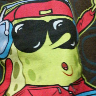 im so awesome i can't  tell you anything about me cuz I'm so awesome but i have youtube and Instagram,follow isekc allday evey dady , follow me to,