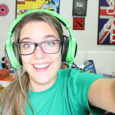 Malena me segue por FAVOR hj é meu Aniversário...