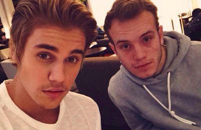 Always there for you, supporting my baby @justinbieber FOLLOW ME AND I FOLLOW BACK
