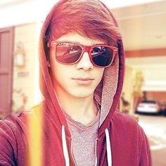 A spoiled rich kid who lives in a beach house next to @Jack_Gilinski_ . Maybe if you get on our good sides, you can join our sick ass parties.