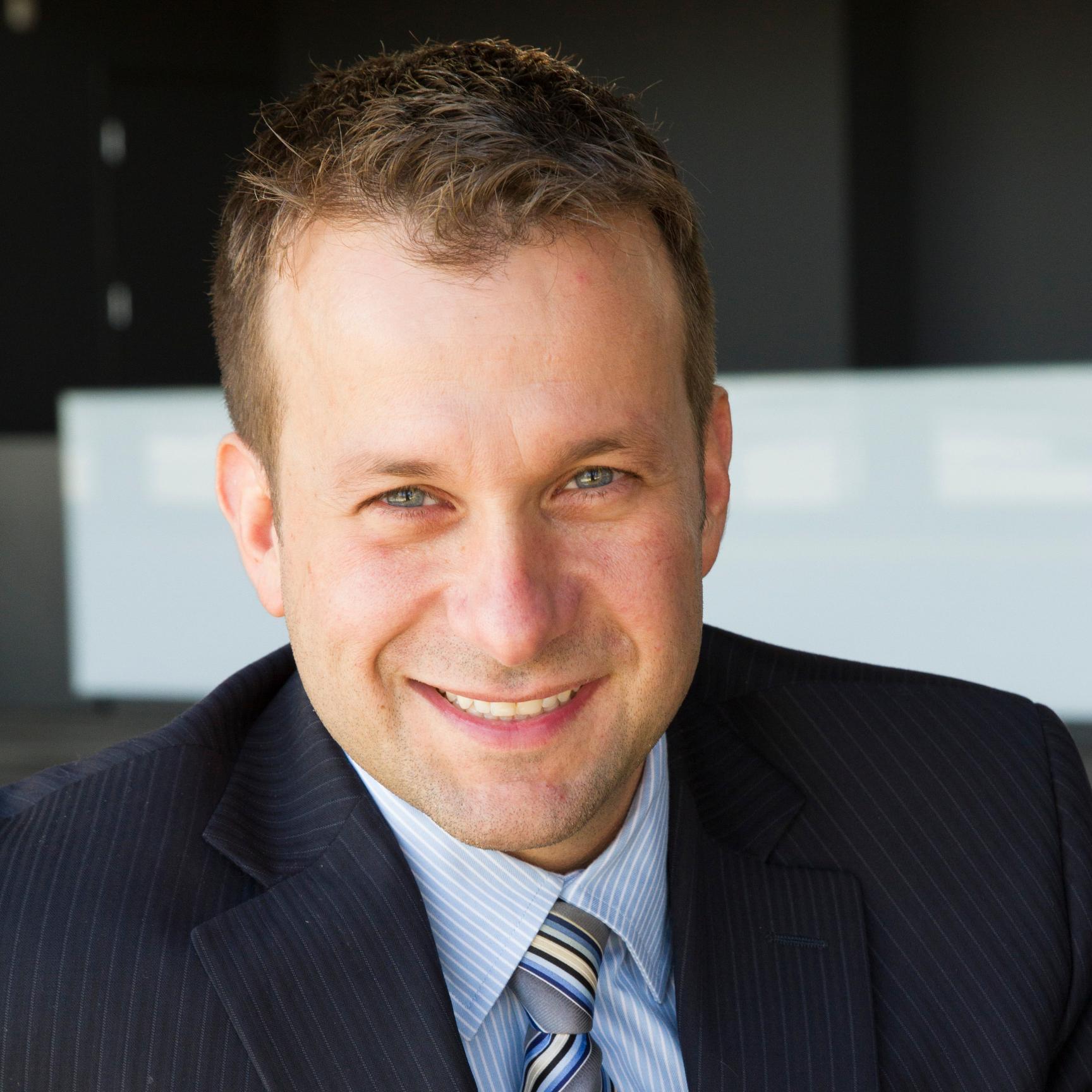 A licensed Toronto real estate broker for 20+ yrs. Your committed, passionate and accomplished negotiator here to serve your real estate needs