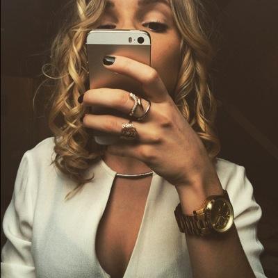 EmelineJalef's profile picture. 