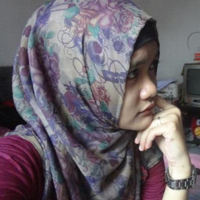 mahendrafitri's profile picture. Bermimpilah, maka Tuhan akan memeluk mimpimu