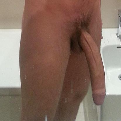 soy un burro desvergonzado de 23 años vivo en argentina. aquí tendrán todo el porno que quieren y mucho mas