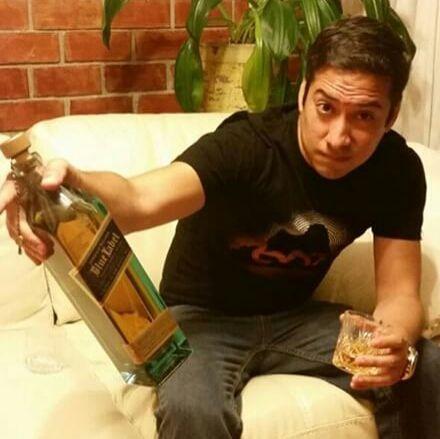 pepeaguero's profile picture. Soy un whisky en las rocas con blues de música de fondo.