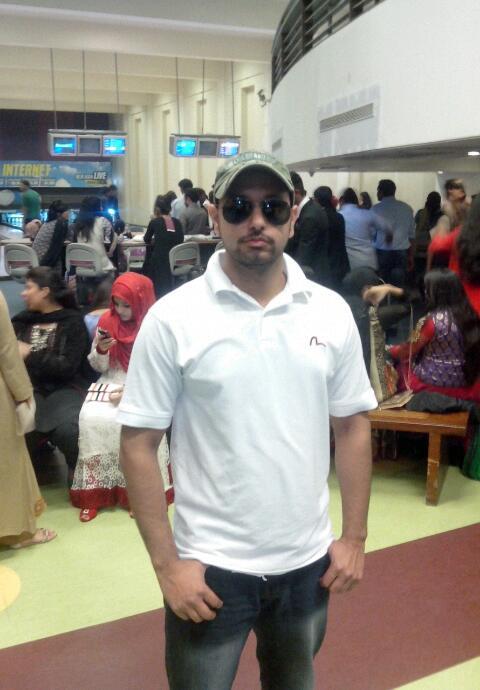 fahadqayyum12's profile picture. 