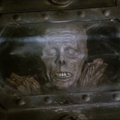 É um produto que segundo o filme A volta dos Mortos Vivos reanimaria os mortos fazendo com que o s mesmo voltassem a estado de consciência.