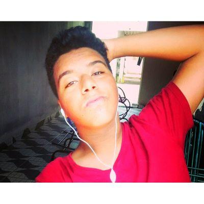Lute pelos sonhos, busque seus objetivos; batalhe pelos seus ideais e mostre que você é um guerreiro.☀