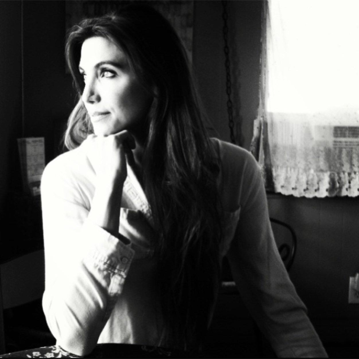 TheWAesthetic's profile picture. Loving all that is Beautiful || Women's Health || Creatrix