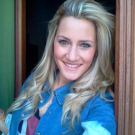 MicaelistaFcOfc's profile picture. 