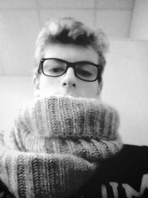 je ne pense pas, je suis bien trop intelligent pour ça