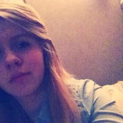 ParysLotte's profile picture. ~5sosfam ~15 ~horsebackriding ~0/4 5⃣my follow button is white▶️can u guys make it blue? *Acces3/4 &band ❤️