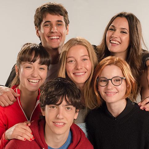 Perfil secreto de un adolescente incomprendido, incapaz de sacar a la luz todos sus sentimientos por miedo al qué dirán. Lugar para expresar TODO lo que siento.