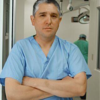 Cirujano Plastico Certificado Mexicano, nacido en el DF, graduado de la UNAM, especializado en el Hospital General de Mexico SSA, director de Bucio Surgicenter.