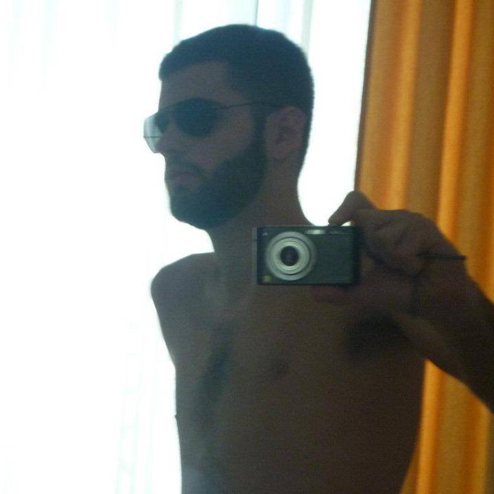 vasilis020's profile picture. 