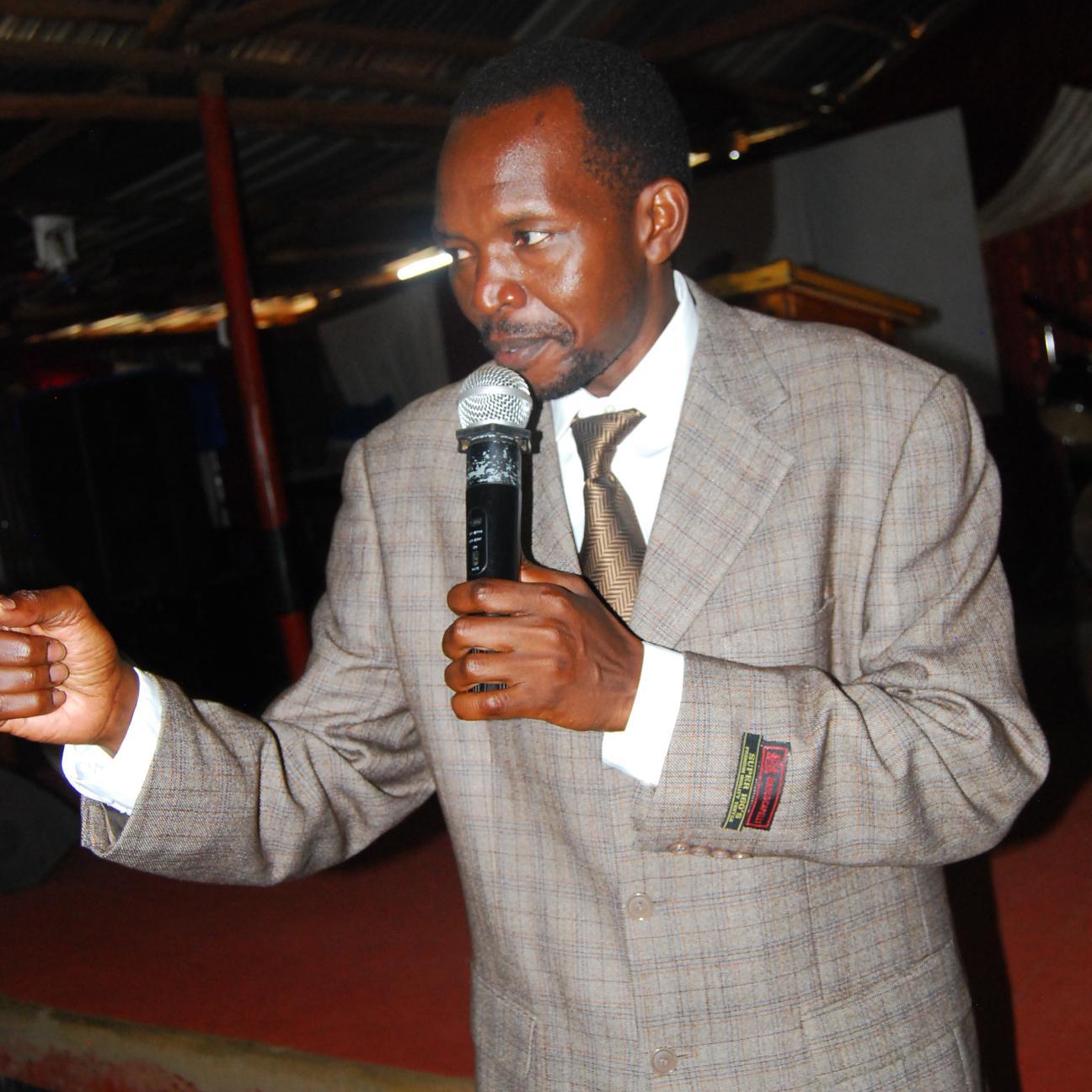 Peter King Mwaka is a servant of God, Pastor, healing evangelist, Prophetic and travel elevating Jesus winning souls.