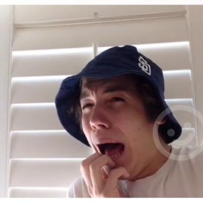 follow and turn @surfspinosa's notifications on cuz she does dms to 12/12 everyday, and she dms her active followers randomly to their faves ayy