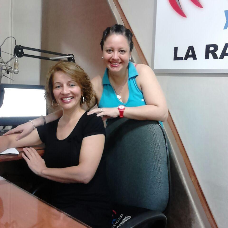 Programa Radial por la 98.5 YACYRETA FM. Con energía y actitud estamos todos los Sábados de 15:00 a 17:00 horas, conduccen Ingrid Achucarro y Norma Ortellado.-