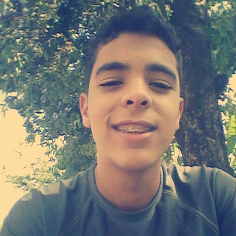 Apesar de tudo vou viver sorrindo. Whatsapp : (31) 9147-2422                              Insta : italofaula