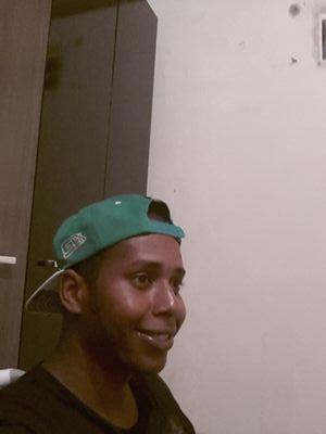 leonardodamas12's profile picture. 