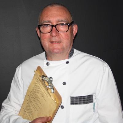 Chef y Propietario del RestoBar PandeTrigo. Reserva Biosfera Parque Natural Ubiñas-La Mesa, Peña Ubiña (2.417m), La Senda del Oso.