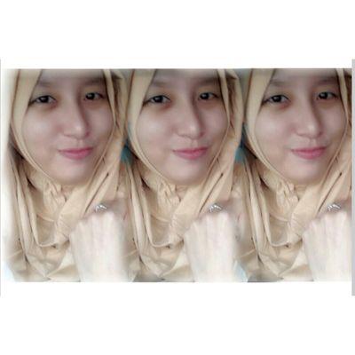 dinaafdz's profile picture. 21 y.o || Mahasiswi || Biology Education'10♡|| Calon guru, Calon Isteri, Calon Ibu (´⌣`ʃƪ)