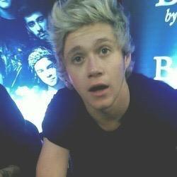 follow @tiedyedlrh please!! & ask for follow back (ᵕ́ૢ‧̮ᵕ̀ૢ)