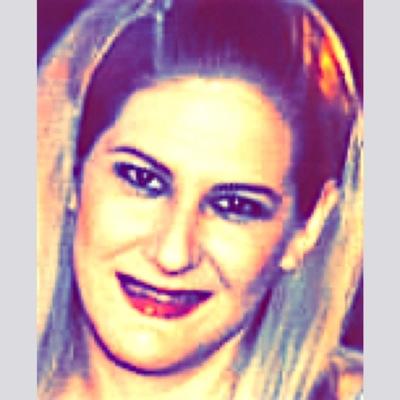 lareslivi's profile picture. 