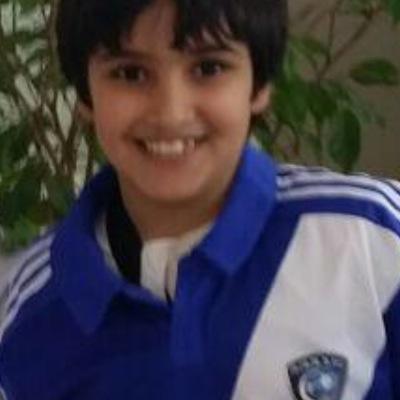 شاعر مبدع .. عاشق للخيل .. مغرم بالهلال .. طموح اجتماعي رومنسي .. اجيد كظم الغيظ والتجاهل والعفو .. مومن بان كل شي بقدر.