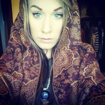 Hippie At ♥  i got a gypsy soul & i was born for leaving  #Cosmetologist #Gemini #WeAreSyncere #TeamLakers Instagram: caitlack