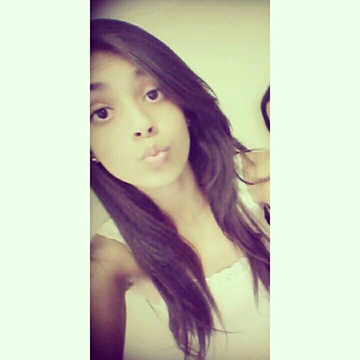 Facebook : Laura Araujo (lala)  Instagram : Laaura_Araujoo