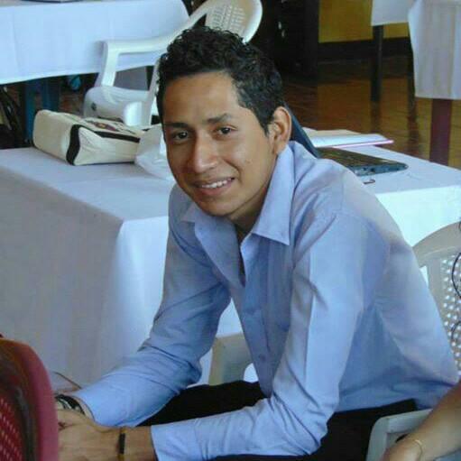 Musico e interprete. ^_^ (#Sigueme&TeSigo)   
Instagram:aleixandre_sanchez http://t.co/SokqoOxAMg  https://t.co/baDDyKys1I