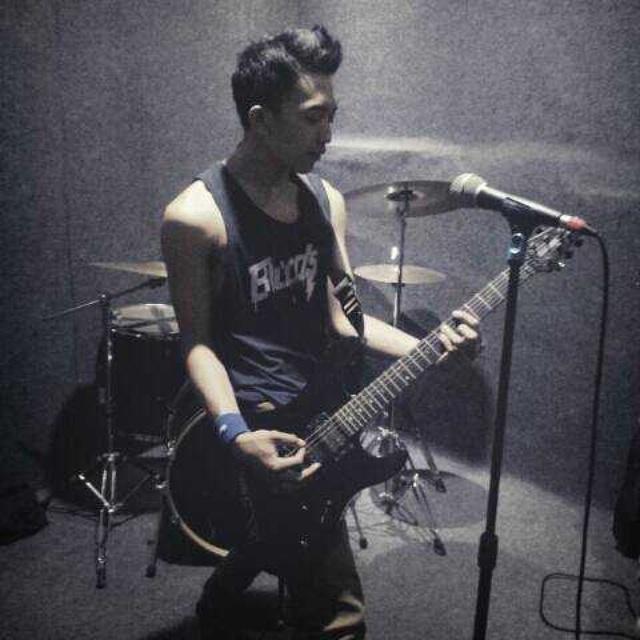 MOTÖRHEAD,ChickenBrain Guitarist