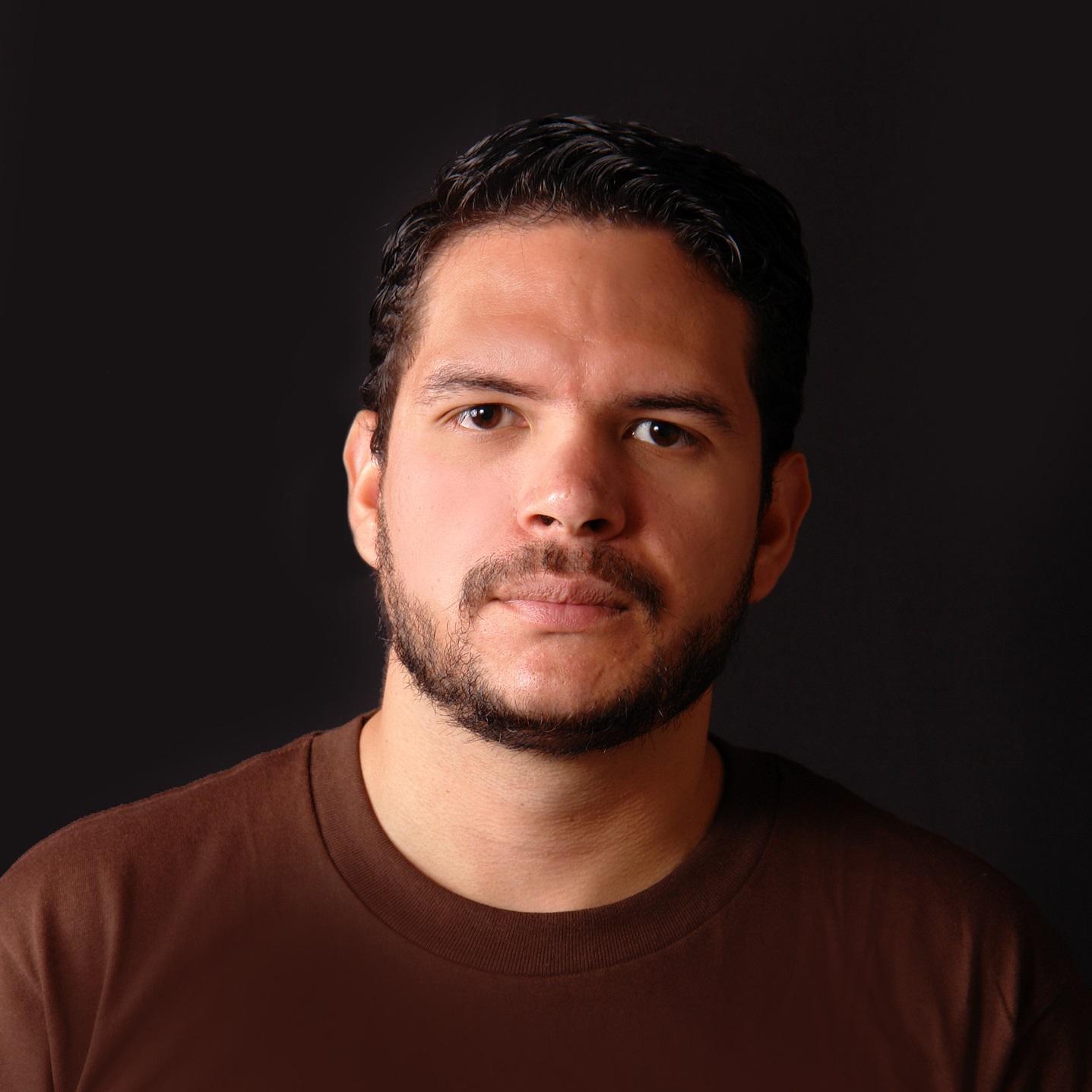 Trato de observar este mundo sin intervenir demasiado.