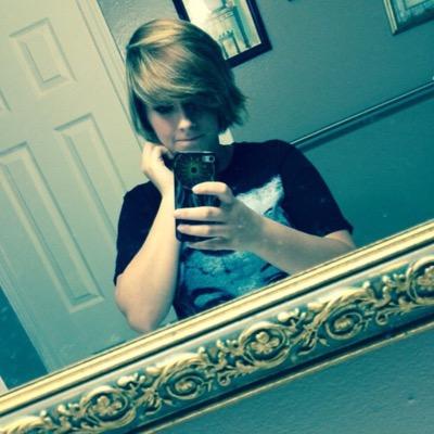 ashtonbemine1's profile picture. Songwriter just trying to get her life started. Trying to find someone who wont break her.