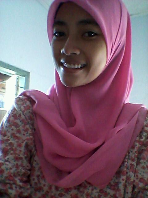 Srihonoayu's profile picture. Jarak ini tidak akan memisahkan namun akan menguatkan kita. Still strong :))~@Farkhandhika