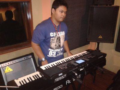 | Keyboardist @emilioID | Roland EXR 7s & Roland G-800 | Humble, Grounded, Pride |