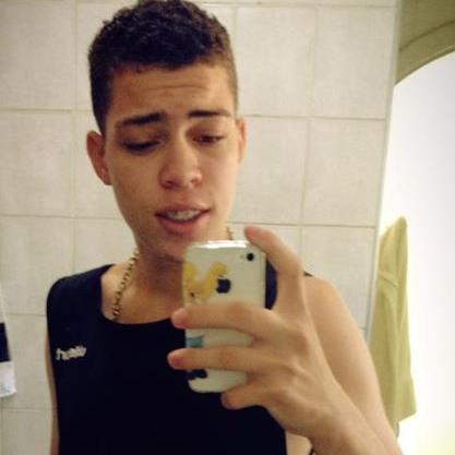 17 aninhos , estudante ,momolando   seguee ai , eu sigo de volta