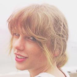 in love w taylor swift
