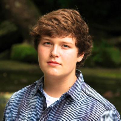 This is the official fan page of the one and only Ryan Ball. If you have any news,pictures or sightings  of him you would like to add ,Dm me