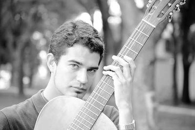 Artista: Cantante, Productor, Actor, Político y buen amigo ;) https://t.co/EBsKdy09HH