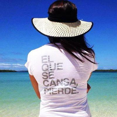 ♡ Cada día empieza como una pizarra en blanco para que uno le escriba el poema que es su presente y sus deseos para el futuro... ♡