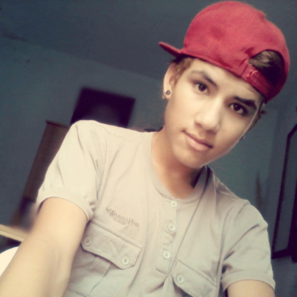ℬℯℓιℯℬℯr Boy  ツ