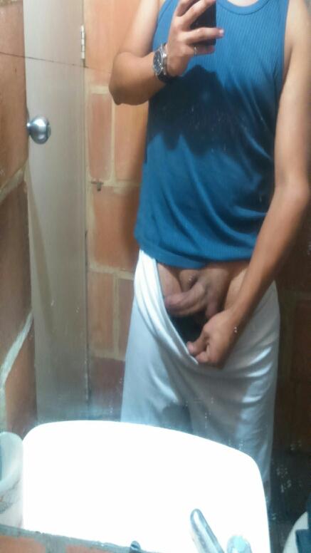 Soy un joven de 23 años muy culto, respetuoso y con gran gusto al sexo.. Busco mujeres en Bogotá para relaciones sexuales no importa edad ni estado fisico..