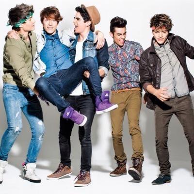 CODERS UNIDAS JAMAS SERAN VENCIDAS ||cuenta dedicada a 5 chicos persiguiendo un sueño que poco a poco se vuelve realidad ||CD9 queretaro|| #TuEresCD9