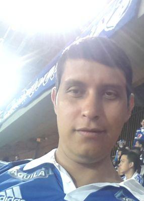 Publicista y comunicador !SIGUEME!!  Política, Tecnología,Marketing, Social y Deportivo. Hincha del mas veces campeón de Colombia  @MillosFCoficial