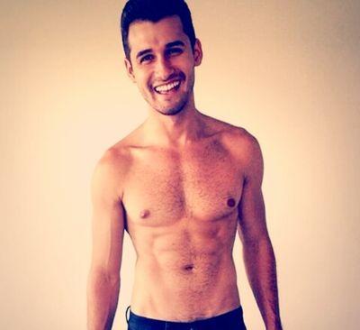 Primer FC de @CarlosArrechea en Argentina! NO somos FANS, somos ARRECHEITAS! Nuestro trabajo es AMARLO & APOYARLO♥ Creado {7.04.12}